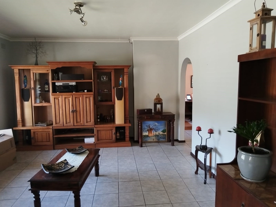 4 Bedroom Property for Sale in Bothasig Western Cape